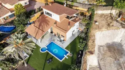 Chalet en venta en Premià de Dalt con vistas al mar