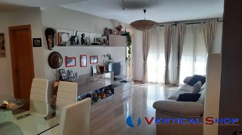 Venta Piso con calefacción en Avenida Juan Carlos I, Caudete - Ref: 50651