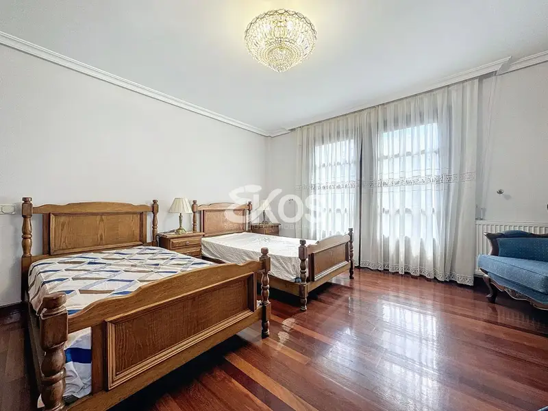 Apartamento con Terraza en Centro Eskoriatza