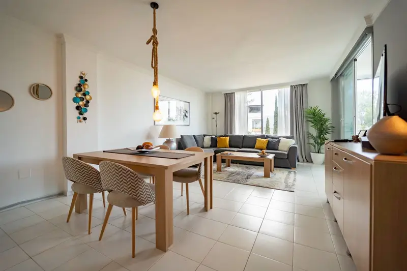 Apartamento 2 Dormitorios Costa del Sol Miraflores