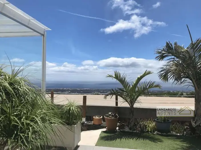 Villa de Lujo 5 Dormitorios en Venta Lanzarote