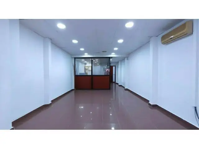 Local Comercial en Alquiler Centro Rubí 90m²