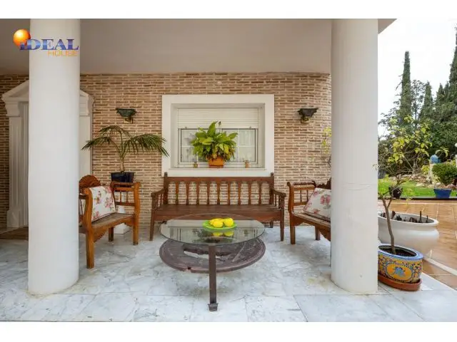 Chalet en Venta Granada Amplio Con Vistas
