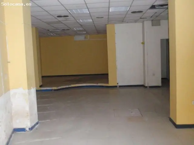 Local Comercial en El Ejido Centro 110m2