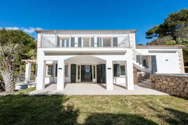 Casa familiar en Puerto de Andratx con acceso al mar