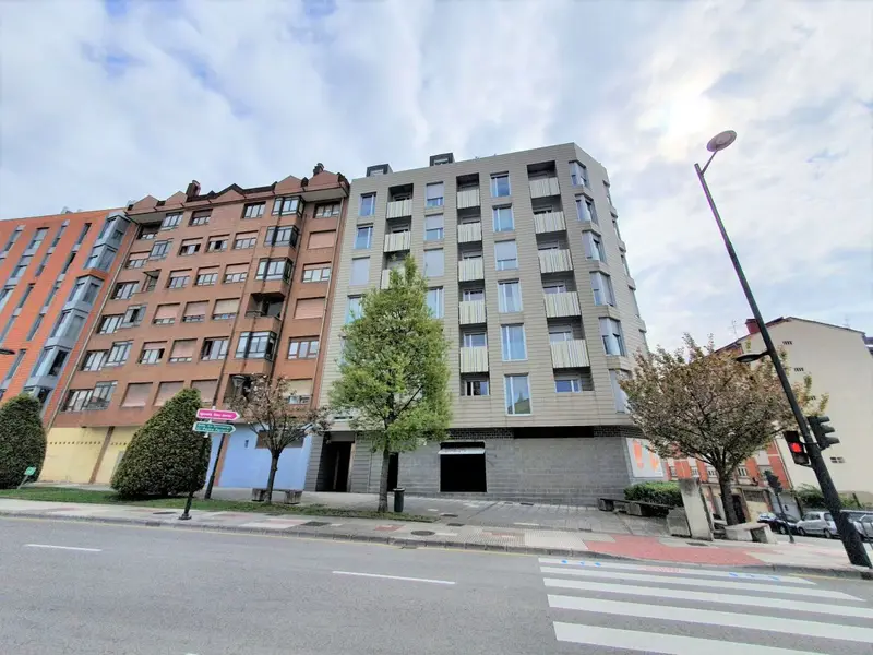 Venta Local Comercial Ronda Sur La Tenderina Oviedo