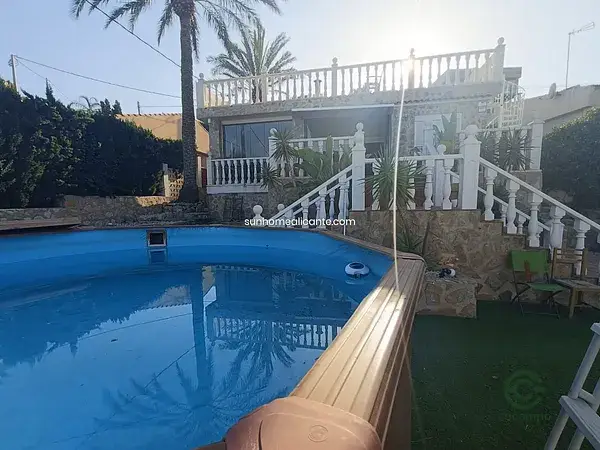 Chalet en Coveta Fuma El Campello con Vistas al Mar