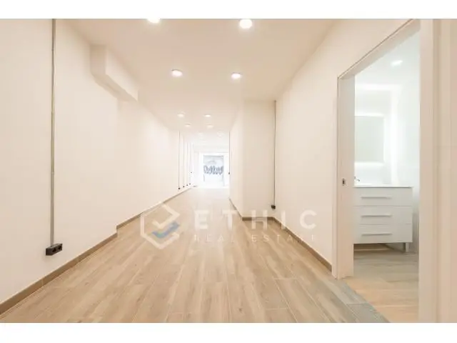 Oficina Reformada en Gracia 111m²