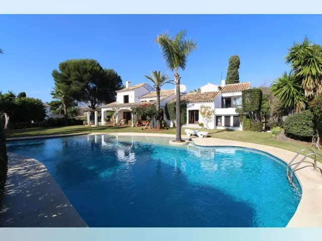 Casa Villa 4 Dormitorios Milla de Oro España