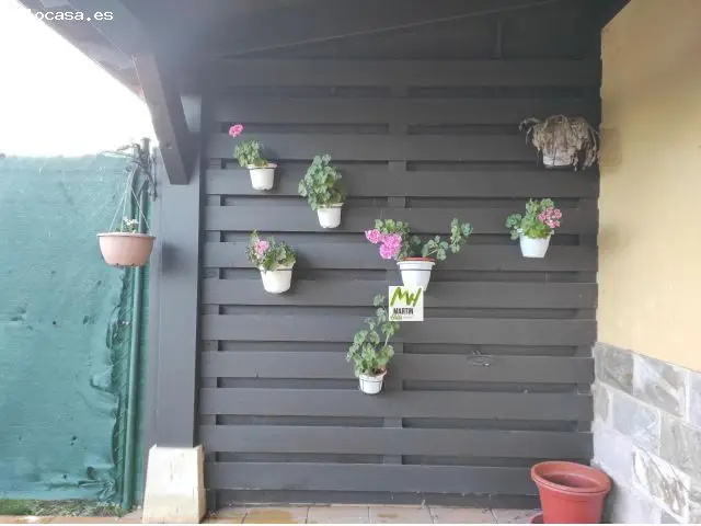 Pareado con Jardin 300m2 y Merendero Cerca Burgos