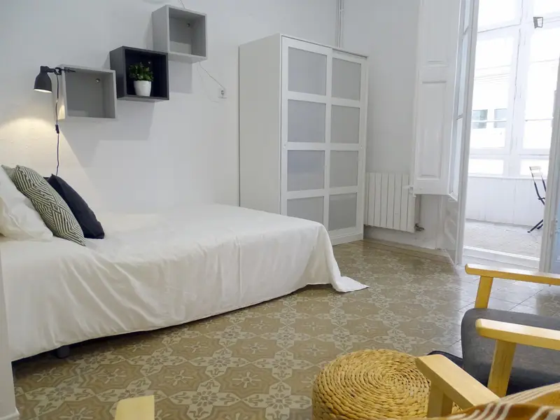 Habitacion Doble con Galeria en Gracia para Estudiantes y Profesionales