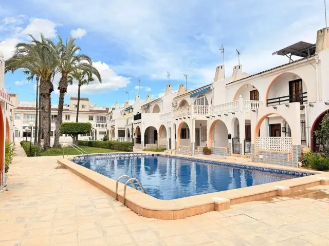 Adosado 2 Dormitorios Piscina Torrevieja El Chaparral