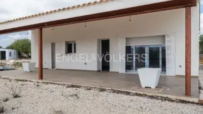 Casa en Venta Enguera Autosuficiente 3 Dormitorios 2 Baños