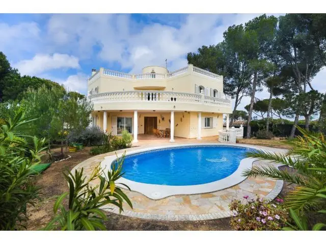 Villa de Lujo en Sant Antoni de Calonge con Vistas al Mar