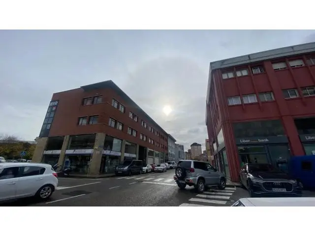 Oficina 1013 m2 en Santander Albericia Venta