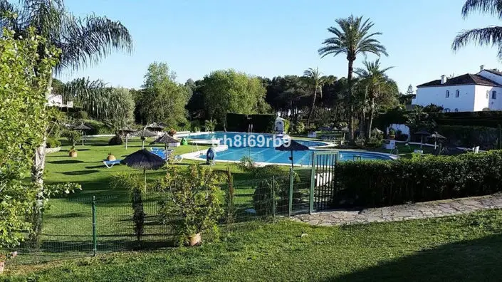 Villa en Venta Dos Hermanas 3 Dormitorios 3 Baños