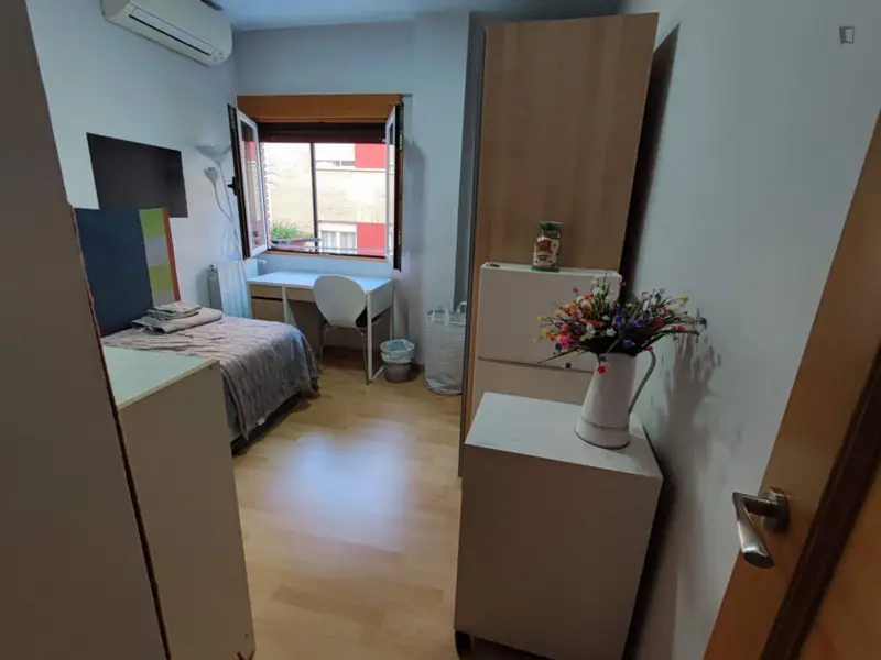 Habitacion individual para estudiantes piso compartido