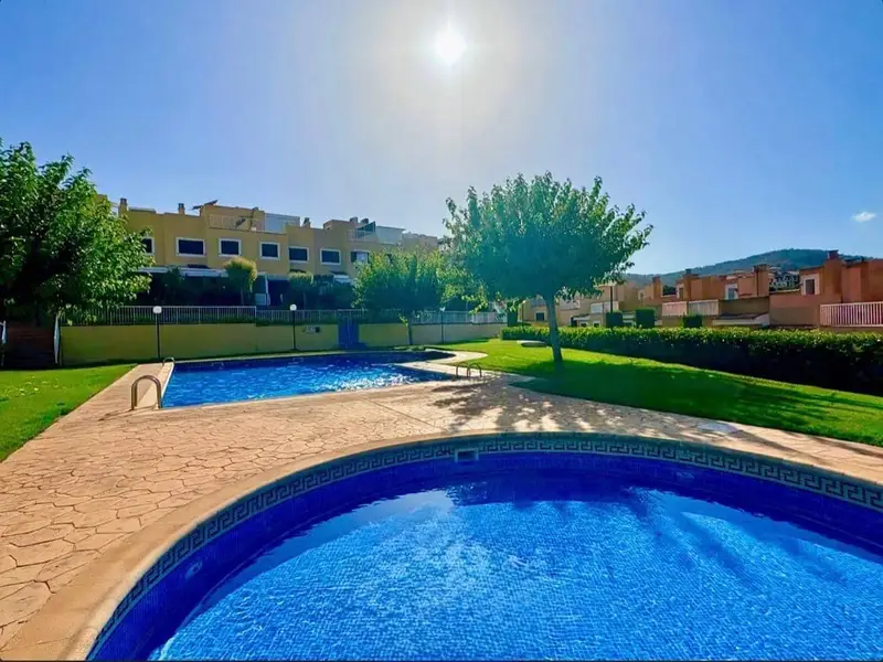 Adosado en Son Rapinya Palma de Mallorca con Piscina y Placas Solares