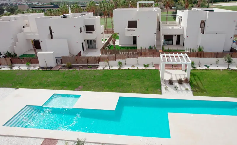 Bungalows y Duplex en Algorfa con Piscina