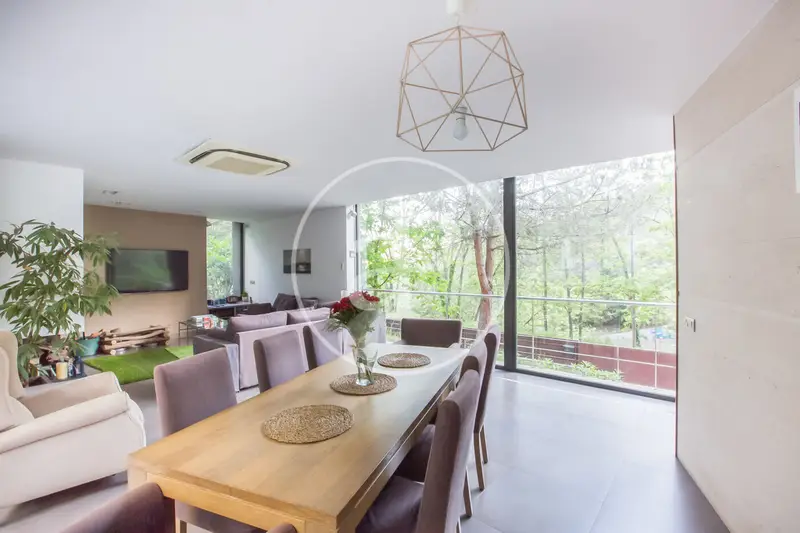 Casa en Sant Cugat con 5 dormitorios y licencia turística