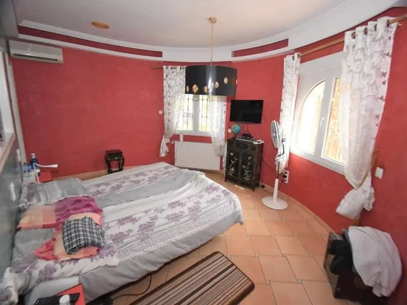 9 Cuarto Villa en Denia con Piscina y Casa de Invitados