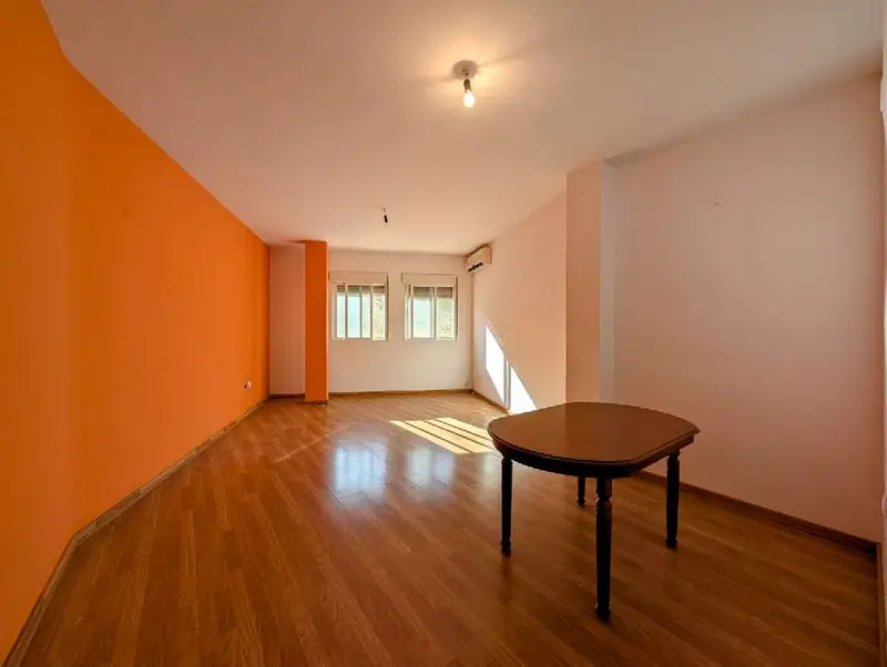 Venta Piso Luminoso en Loja 2 Dormitorios Reciente Construccion