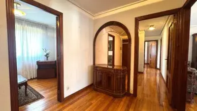 Piso 4 dormitorios Los Corrales Buelna Terraza Buhardilla Centro