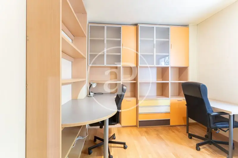 Apartamento en Poblenou con Piscina Cerca de la Playa