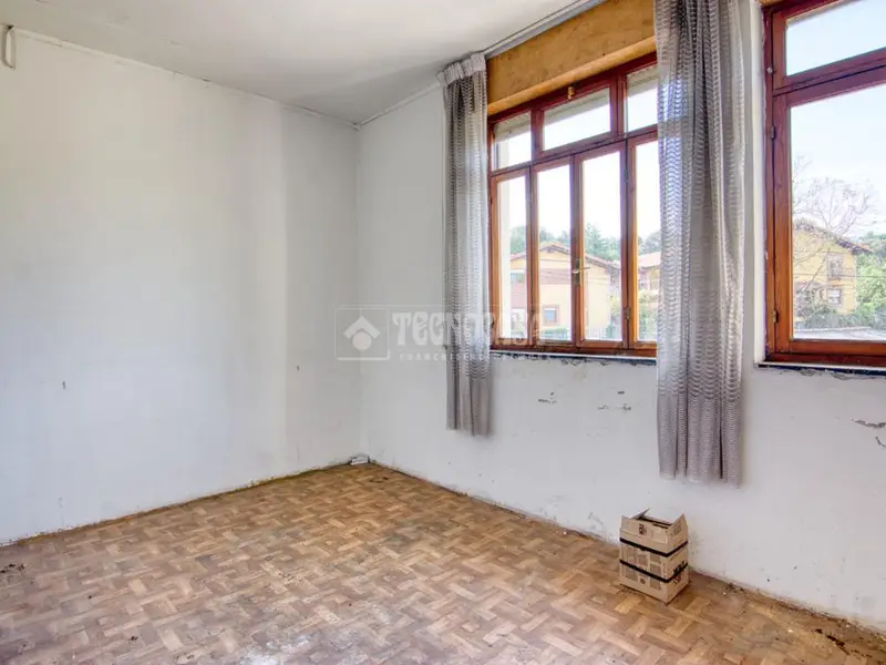 Casa en Venta en Piélagos: Casona con Restaurante y Vivienda Alquilada