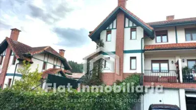 Chalet pareado en venta en Calle Otañes, Número 99