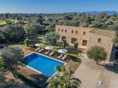 Finca en Algaida con Licencia Turistica 4 Dormitorios Piscina