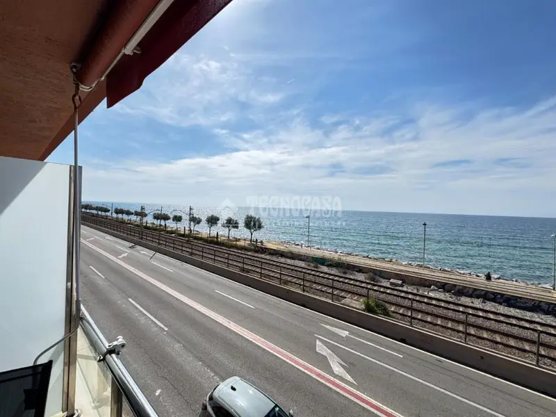 Piso en venta en El Masnou primera linea de mar