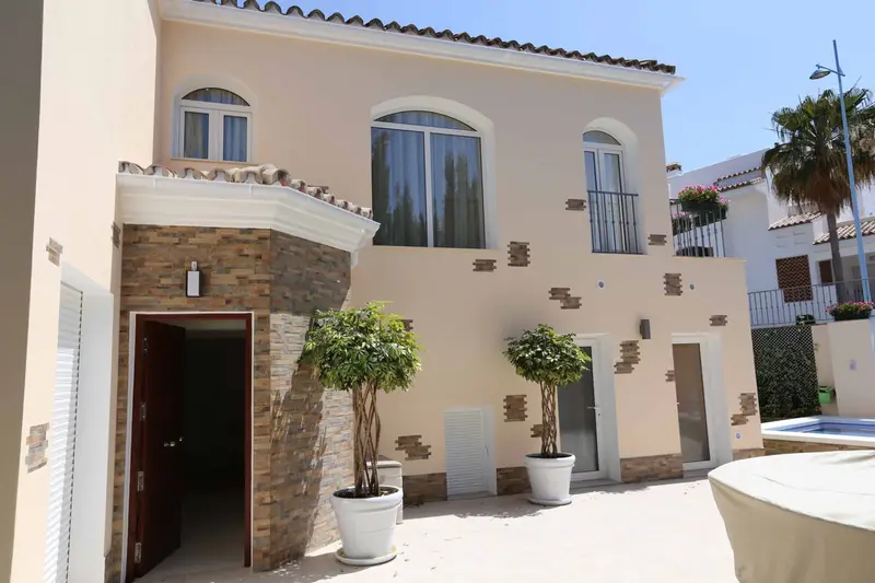 Chalet en San Pedro Alcántara 4 Dormitorios Cerca de la Playa
