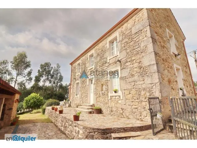 Casa en Alquiler Irixoa 5 Dormitorios 3 Baños