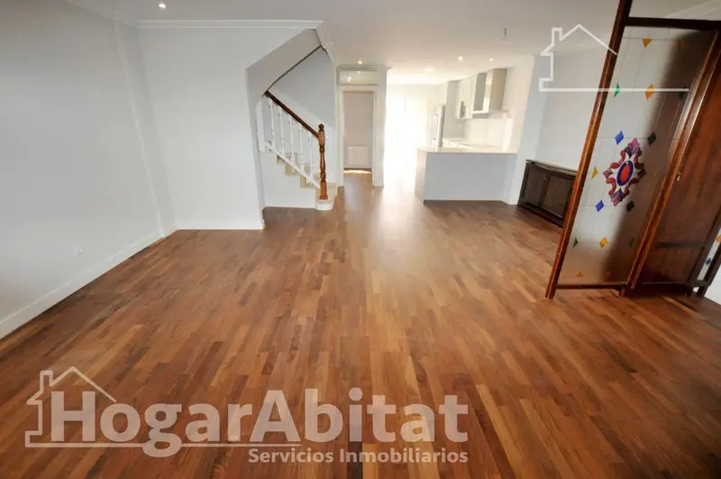 Adosado en Puçol con Terraza y Solarium