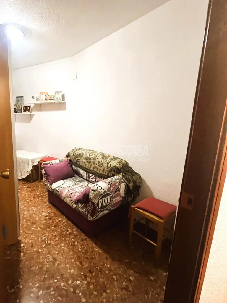 Piso en venta en Jesus 4 dormitorios 2 baños balcon