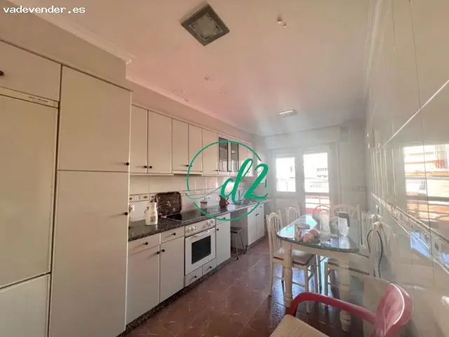 Piso Exterior 90m2 3 Dormitorios 2 Balcones Ourense