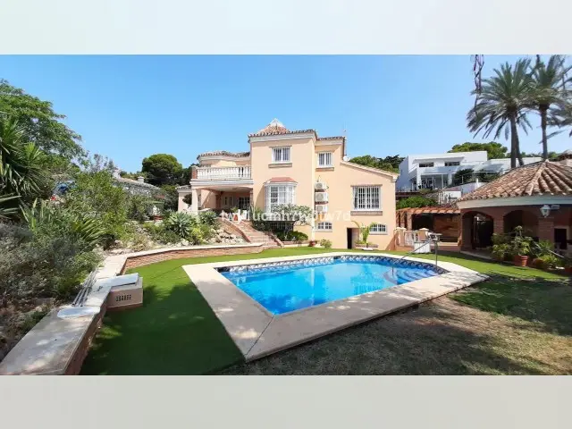 Casa Villa 5 Dormitorios Malaga Vistas al Mar Piscina Cerca Playa