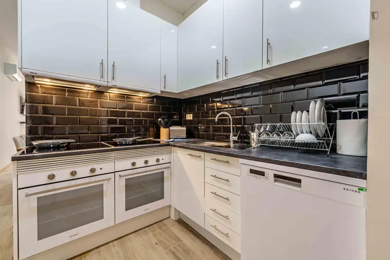 Alquiler Habitaciones Málaga Coliving Amueblado Servicios Incluidos