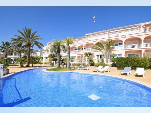 Apartamento en Benissa: Lujo y comodidad a un paso del mar