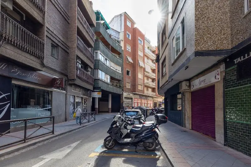 Venta Duplex 4 Dormitorios 2 Baños Centro Granada