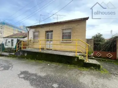 Casa para reformar 74m2 en centro Ponteareas