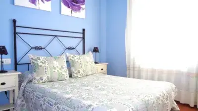 Casa adosada en venta con piscina y jardin