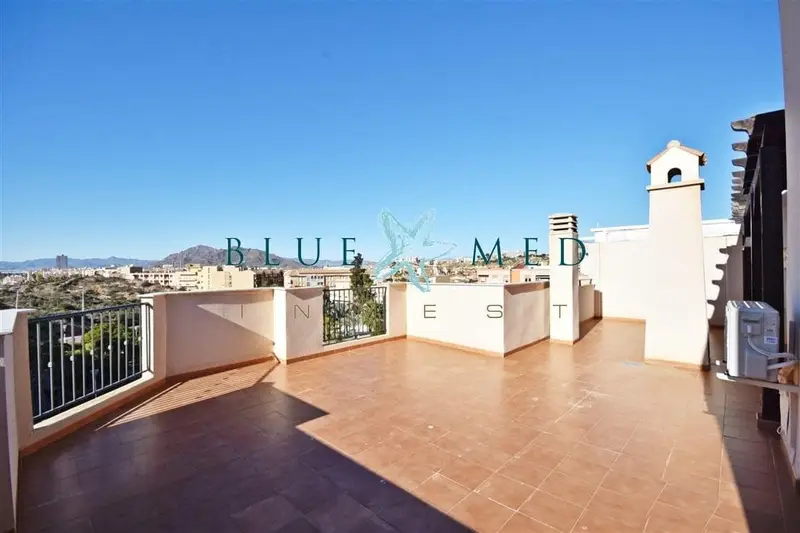 Ático en venta en Puerto de Mazarron con vistas al mar