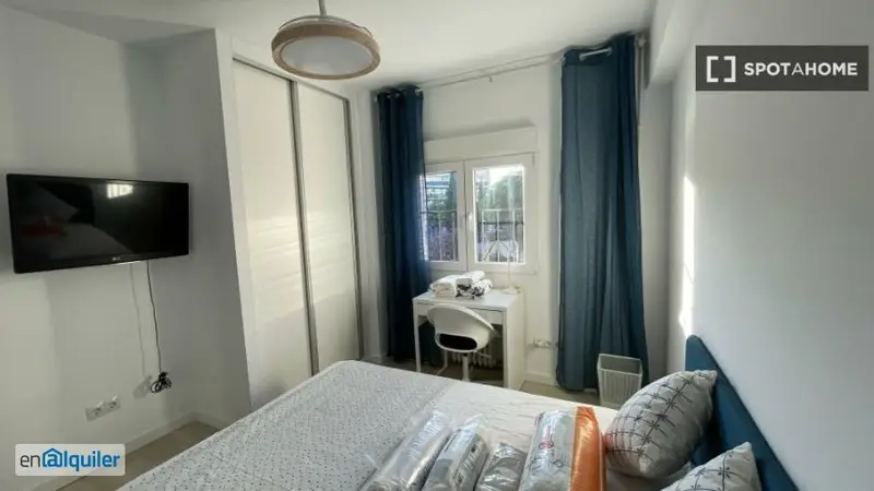 Habitacion en piso compartido Los Carmenes Madrid