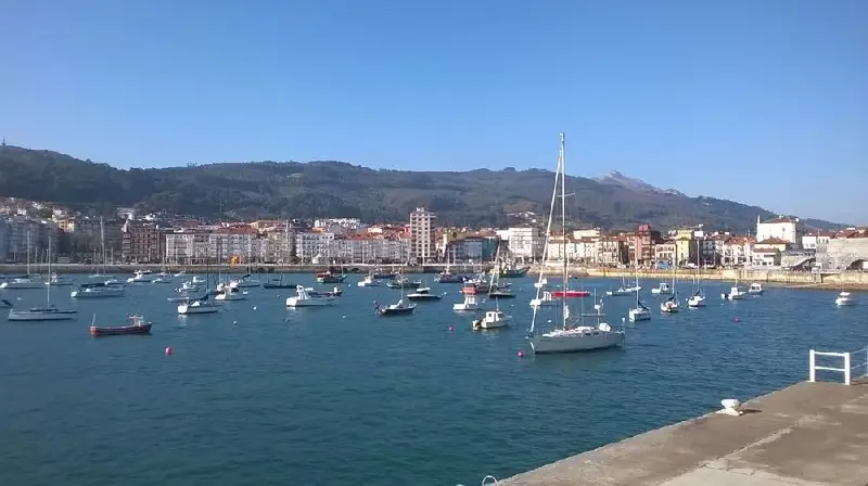 Venta Local Comercial Centro Castro Urdiales 136m2