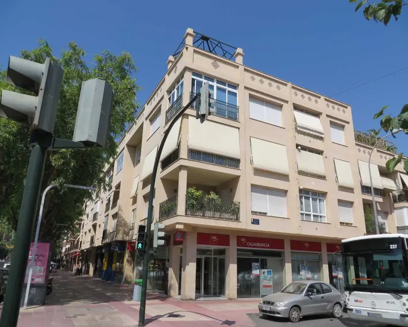 Local 188m2 Murcia Calle Abenarabi