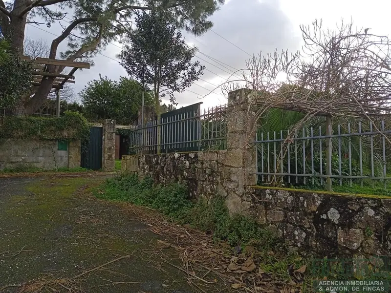 Casa en Feáns con Jardín 4 Dormitorios 2 Baños