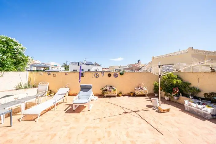 Villa 3 Dormitorios La Marina Cerca de la Playa