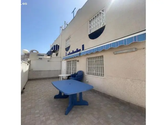 Adosado en Torrevieja con Piscina y Solárium
